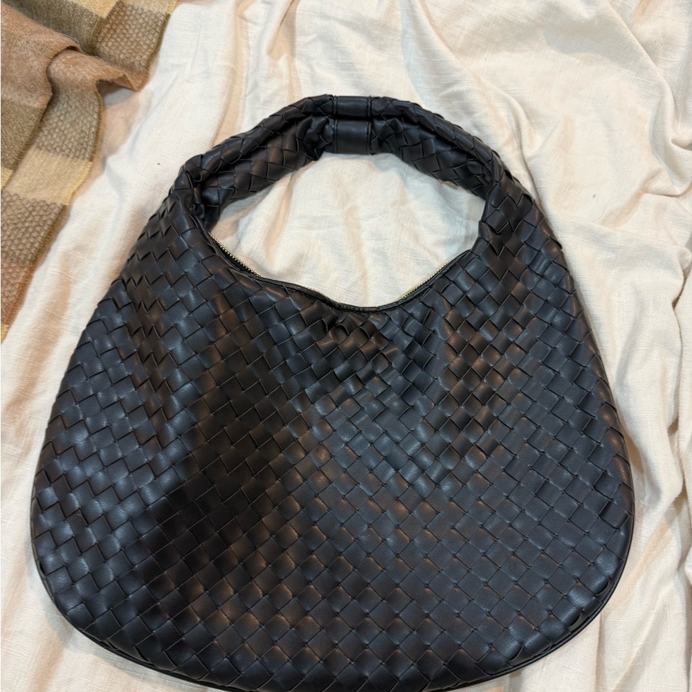 Abercrombie & fitch - woven lookalike